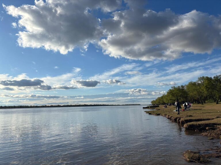 cielo-tiempo-rio-parana-brugo-ligeramente-nublado-3